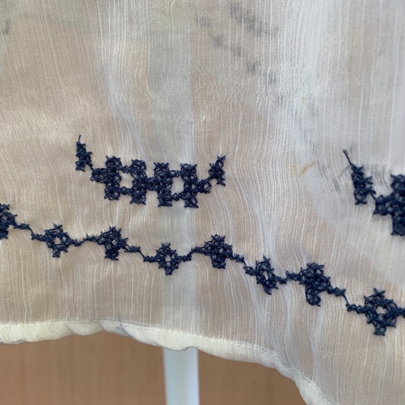 Blouse - Picture 3 of 4